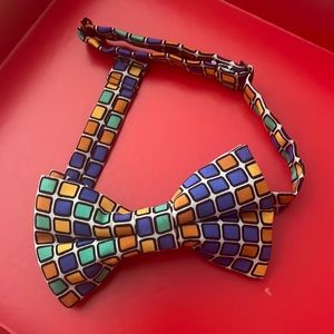 Unique adult adjustable size bow tie